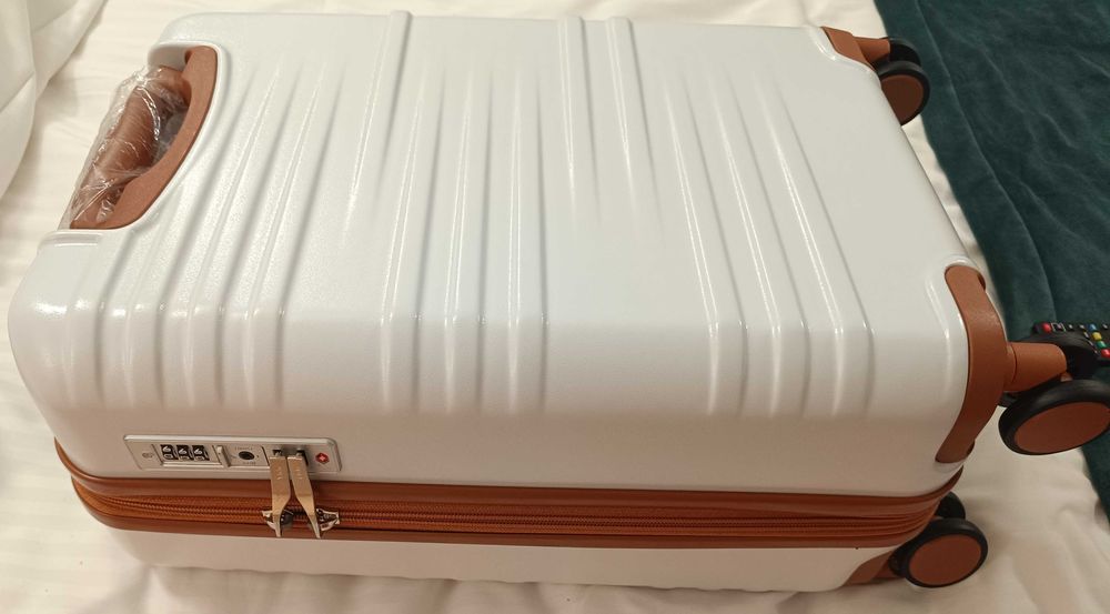 British Traveller Walizka twarda średnia ABS K2391L WE 20 34 l