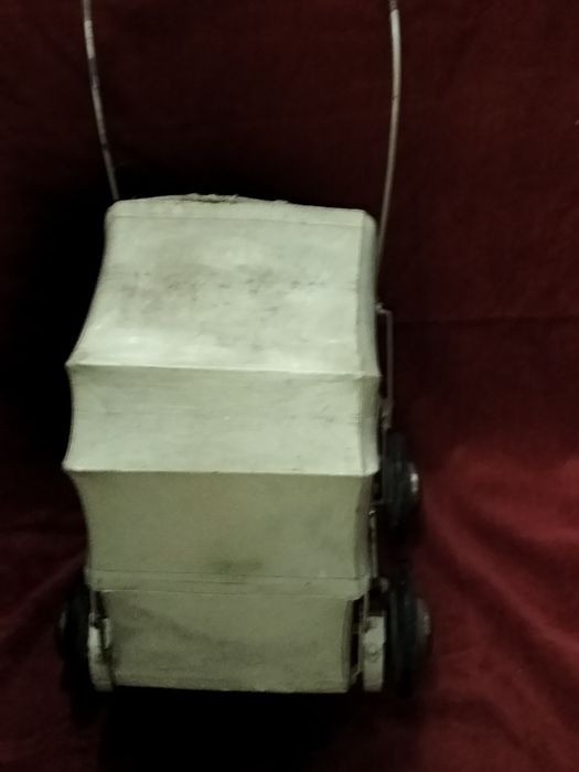 Carrinho de Bonecas Muito Antigo