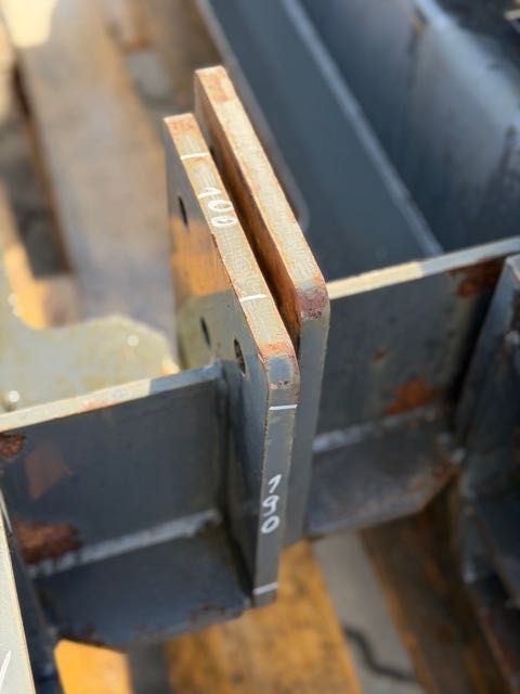 podwozie do wiertnicy 4-5 ton waga 760 kg używane brak silników hydraulicznych