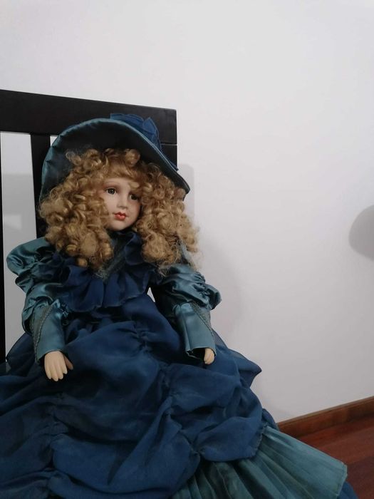 Boneca porcelana