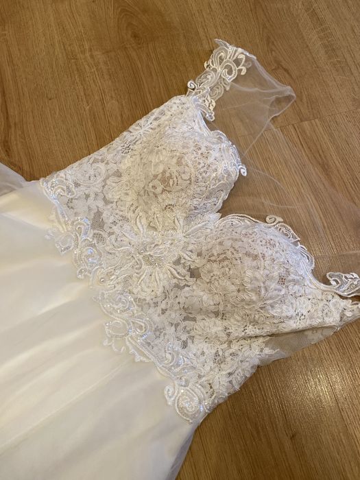 Suknia ślubna, Tom Sebastien