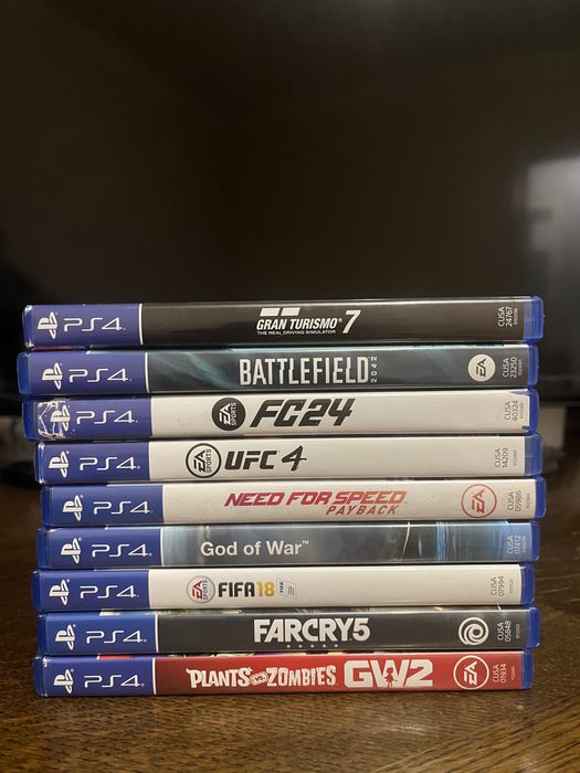 ПРОДАМ PS4 у відмінному стані!