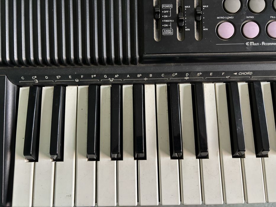 Piano CASIO CT-657 + suporte64175282922370124