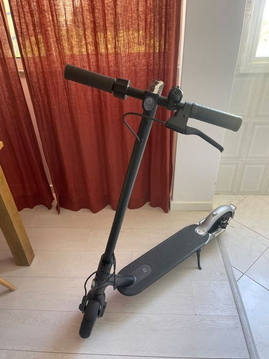 Trotinete Xiaomi Mi Eletric Scooter Mercedes AMG Petronas F1 Edition