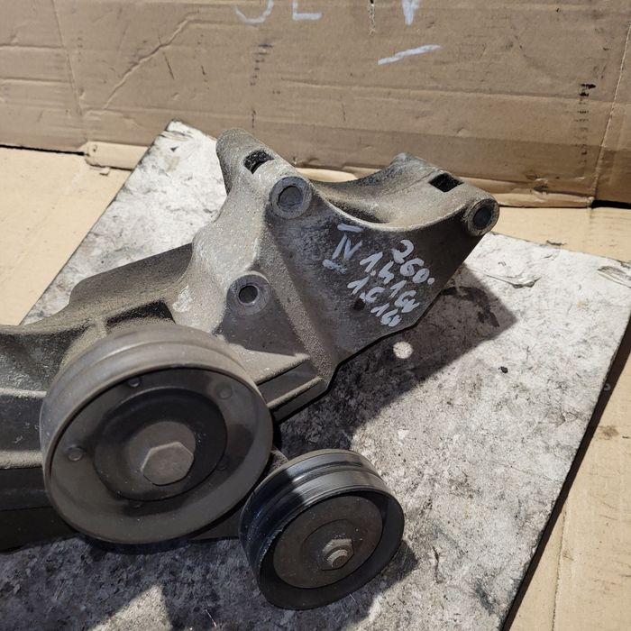 Łapa mocowanie alternatora napinacza vw golf IV seat 1.4 16V 1.6 16V
