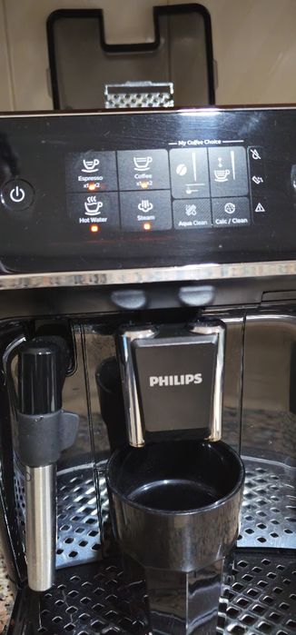 Máquina de Café Automática Philips Série 2200 (EP2221/40) – Como Nova