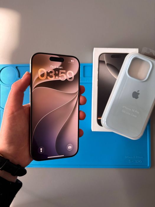 iPhone 16 pro ,256 gb