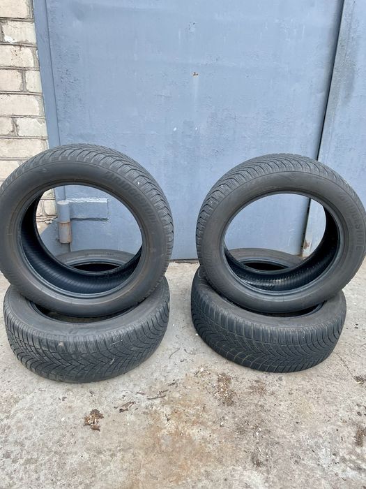 Продам шины Bridgestone blizzak 215/55/R17