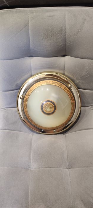 Продам потолочні люстри"Versace"