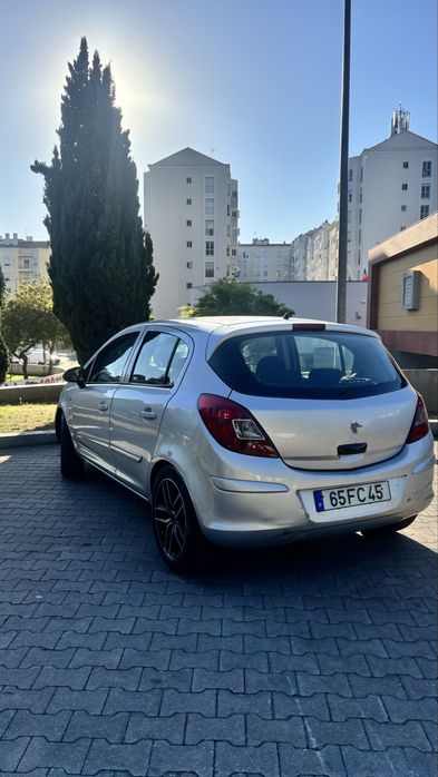 Opel corsa D 2008