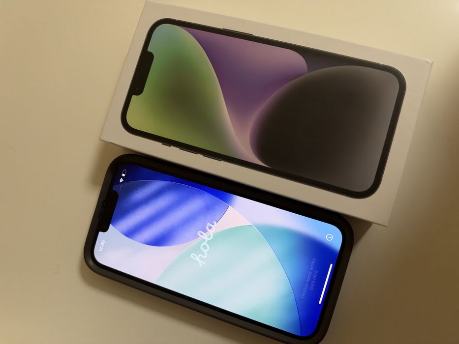 Iphone 14 w kolorze północ