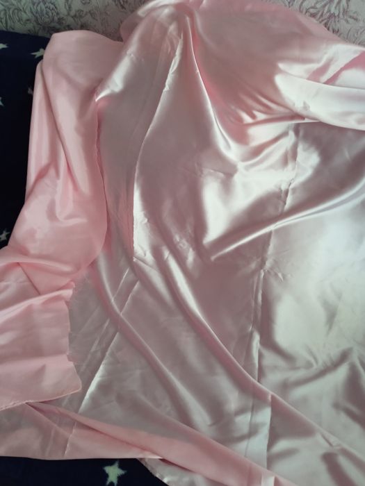 Тканина. Рожева, біла.