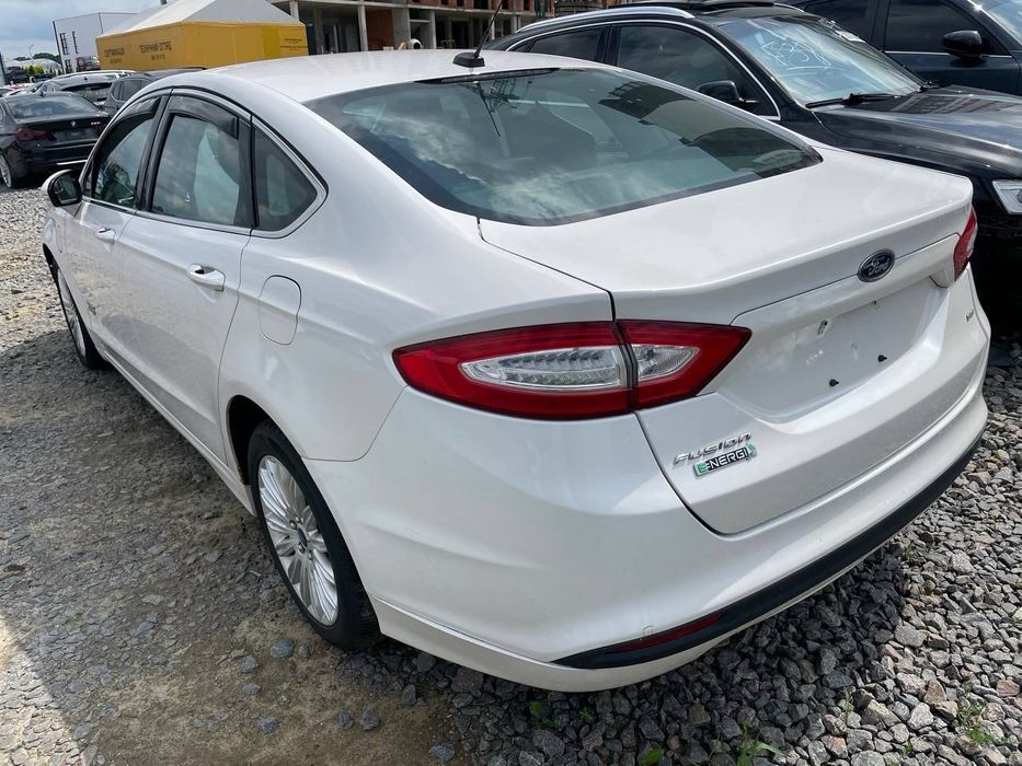 Ford Fusion PHev hybrid