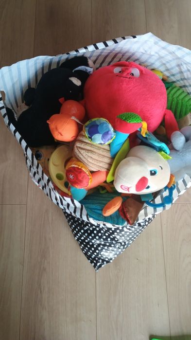 Torba zabawek dla niemowlaka