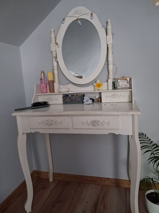 Toaletka dla dziewczynki