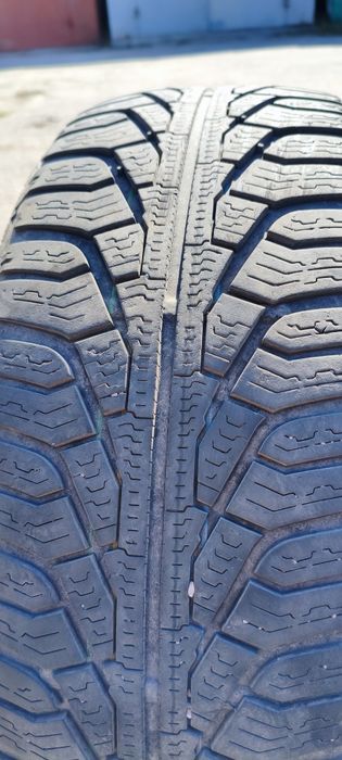 205.55 r 16 Uniroyal.