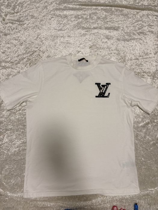 Продам оригінальну чоловічу  футболки Louis Vuitton p. XL
