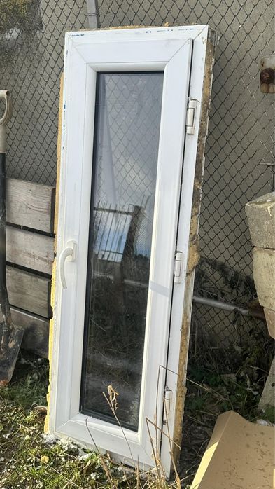 Okno 45x130 PCV białe