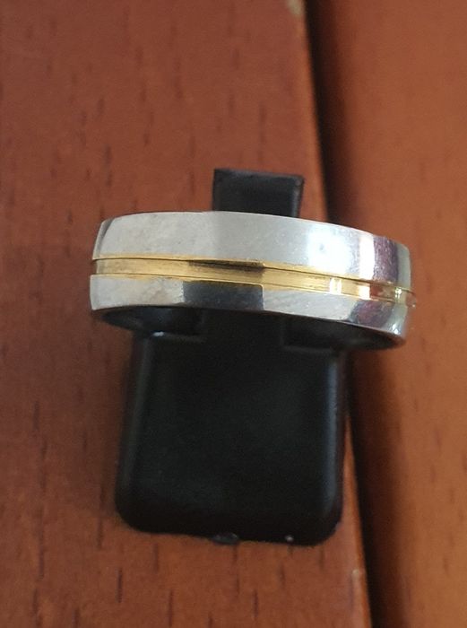 Alianças em titanium e ouro laminado 18k