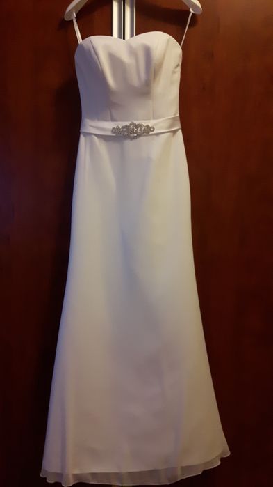 Elegancka suknia ślubna