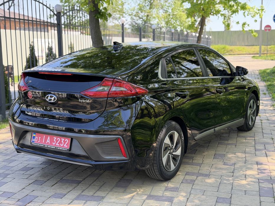 В продаже Hyundai ioniq 1.6 гибрид