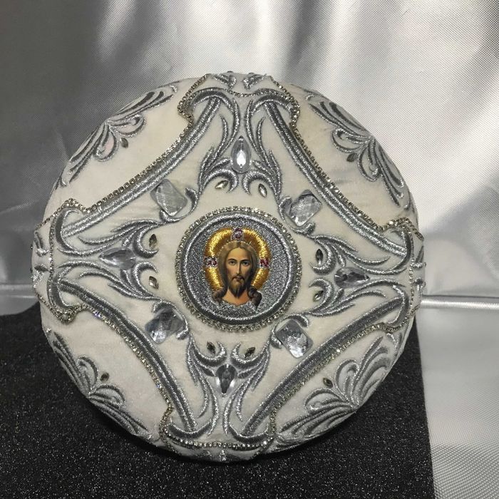 Мітра нова для священика