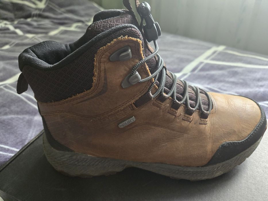 Чоловіче взуття Merrell . Стан відмінний
