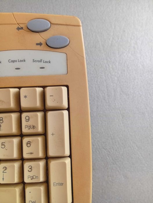 Teclado vintage TOTALMENTE MECANICO DE 1995