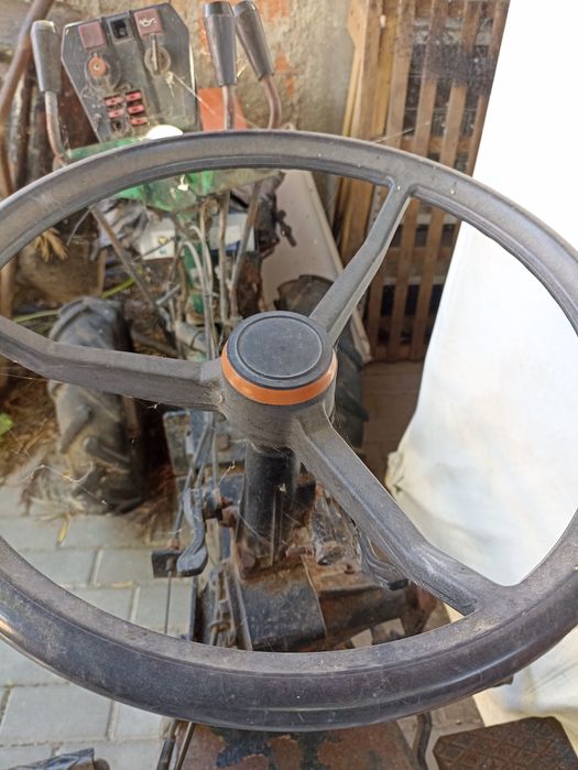 Moto cultivador com reboque