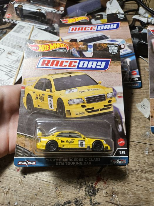 Hot wheels premium mercedes dtm race day