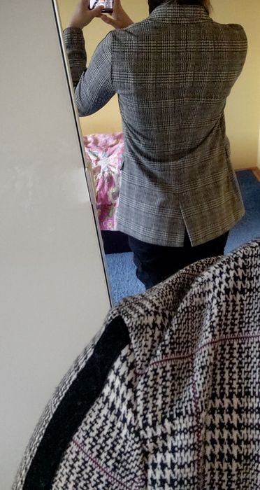 Marynarka w szarą kratę