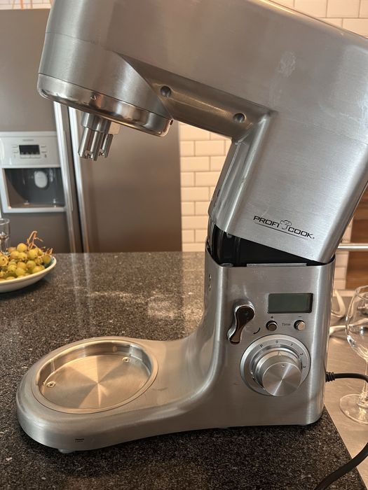 Batedeira ProfiCook KM1096 – 10L – Usada uma unica vez!