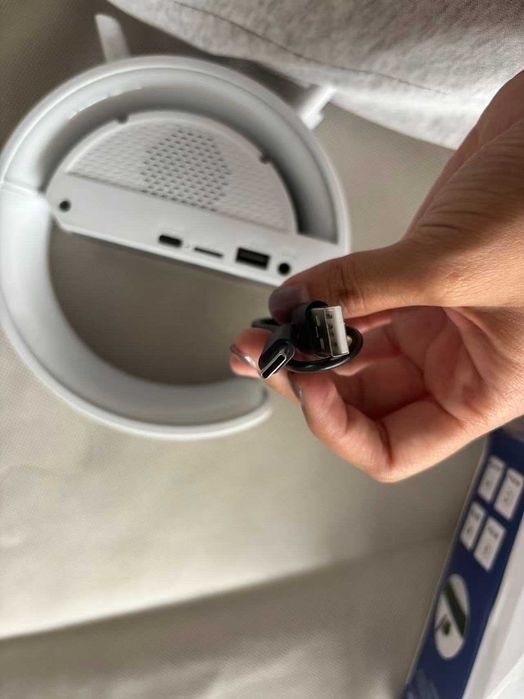 Coluna Bluetooth LED com carregamento sem fios — Versão Premium! NOVA!