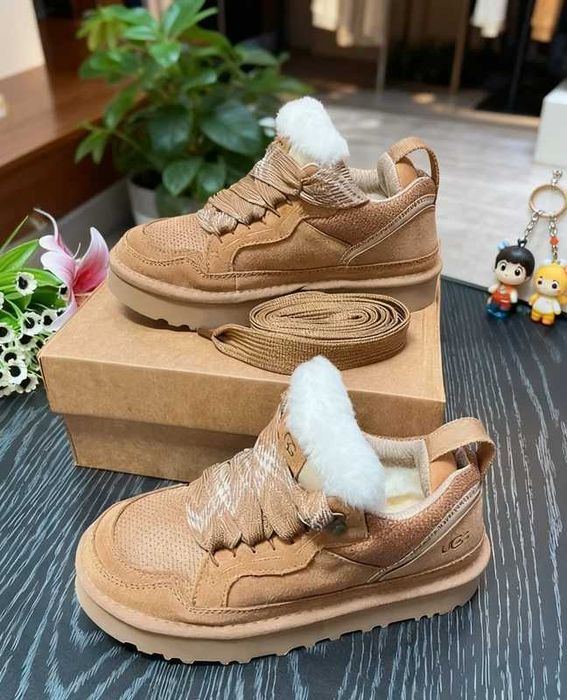 UGG Lowmel Sand r.39
