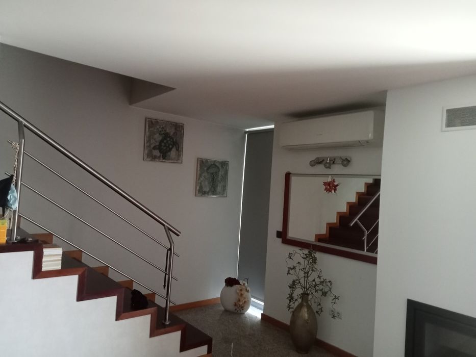 Consola/móvel de entrada