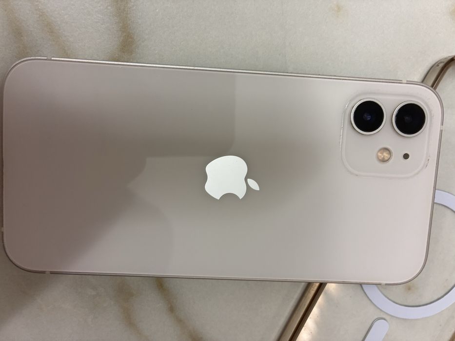 iPhone 12 128 gb biały ,+ etui, pudelko, ladowarka, szyba