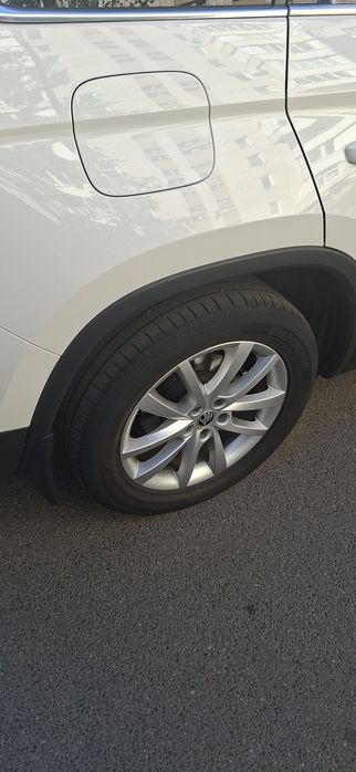 Продам шини Hankook 235 55 R18