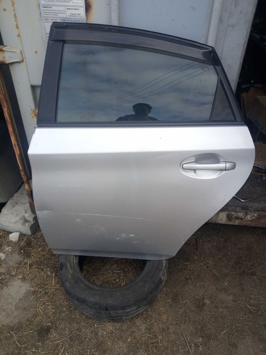 TOYOTA PRIUS III 09-15 drzwi lewy tył