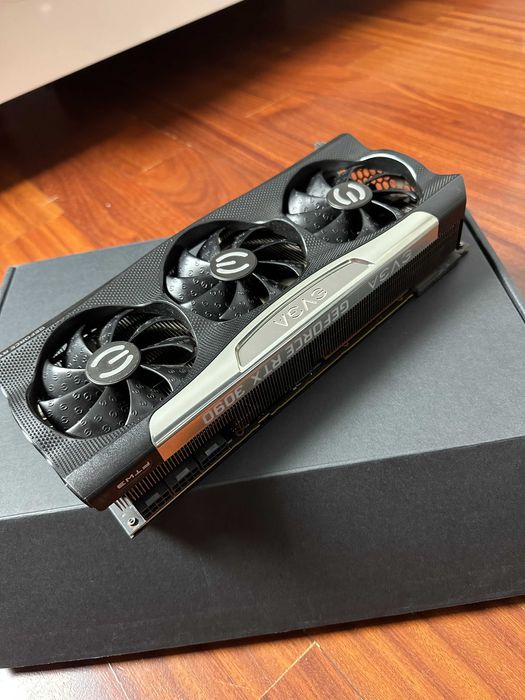 EVGA GeForce RTX 3090 FTW3 ULTRA GAMING 24GB GDDR6X