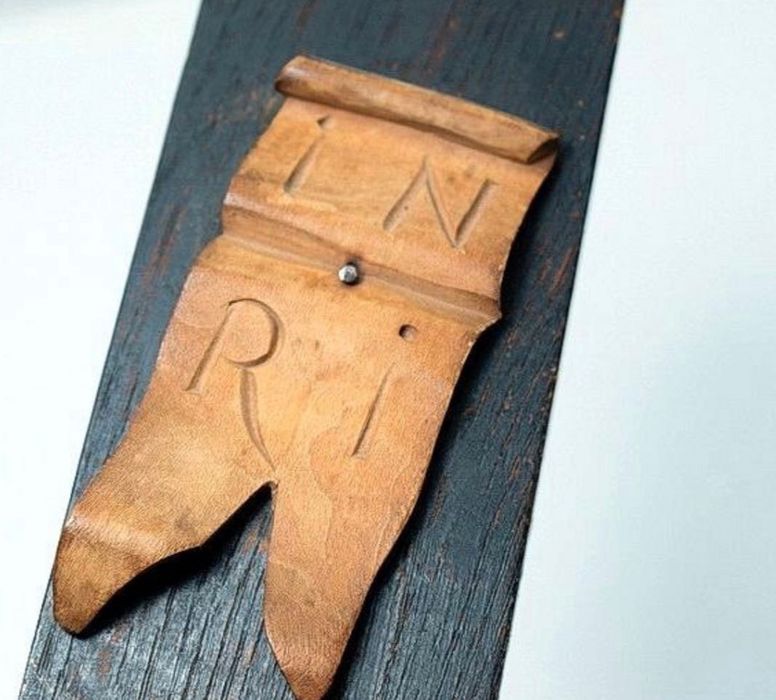 Crucifixo antigo em madeira 70 x 33 cm