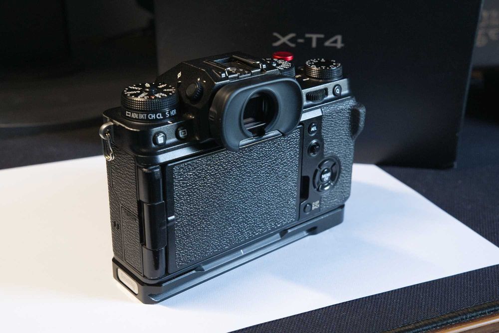 Aparat cyfrowy Fujifilm X-T4 + GRIP SmallRig