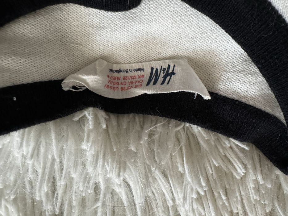 Krótki bialy sweterek bolerko H&M 122/128