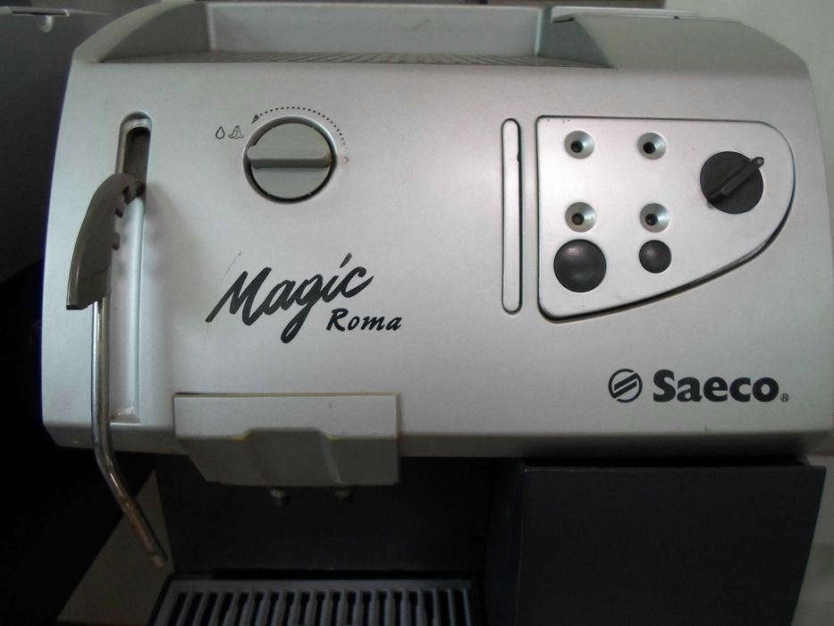 SAECO  (повноавтоматична кавова машина)