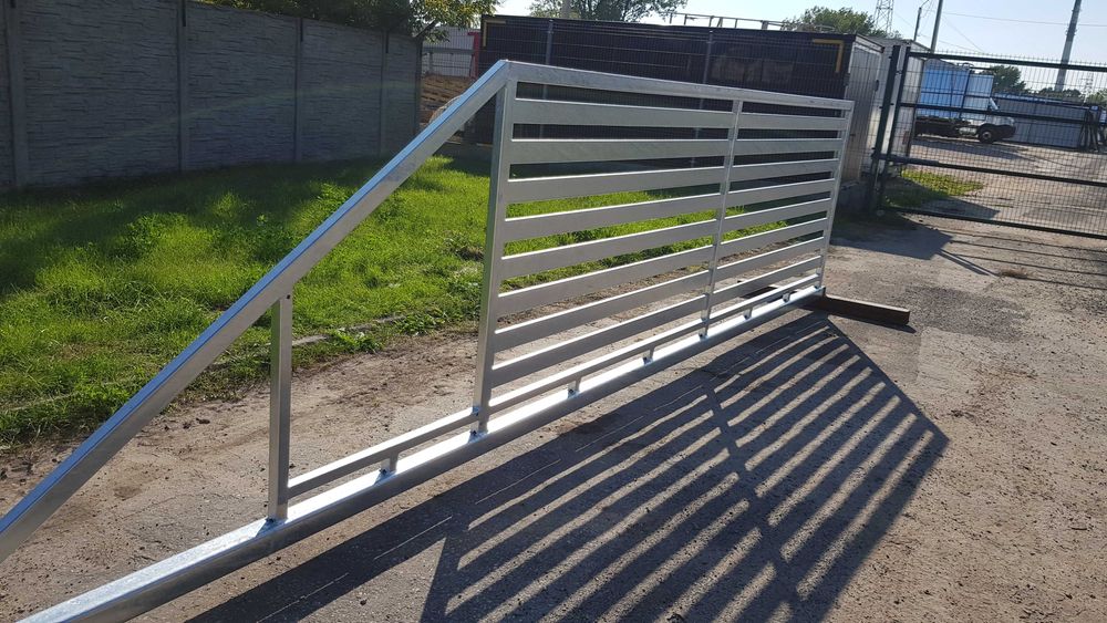 Brama przesuwna samonośna 4,00 m wypełniona profilem 80x20 OCYNKOWANA