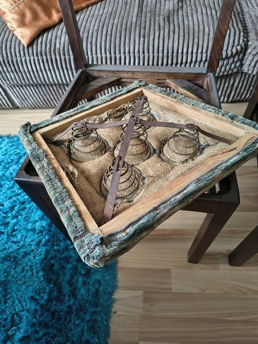 Stare krzesła drewniane 6 sztuk po renowacji