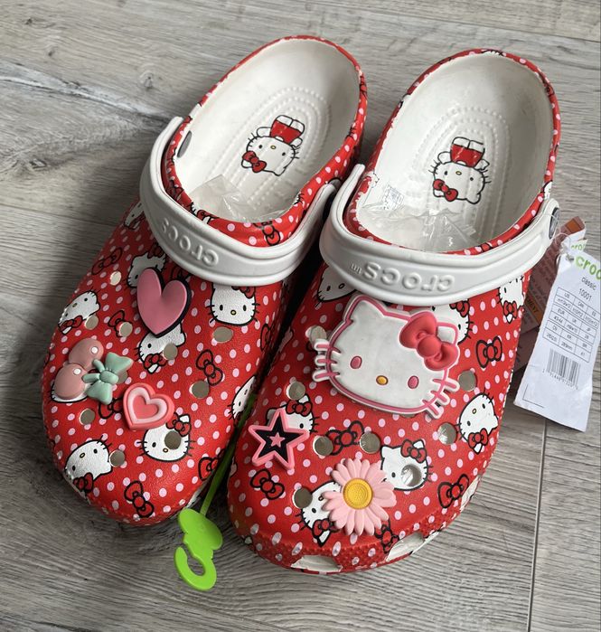 Nowe damskie klapki Crocs  Hello Kitty 41-42