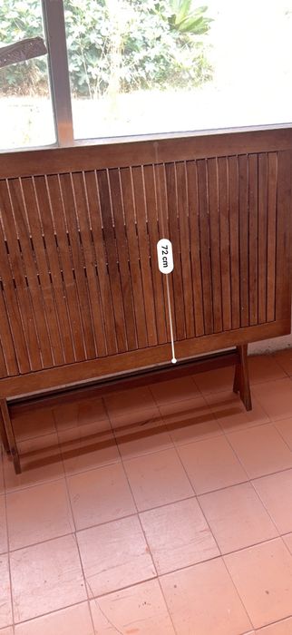 Mesa dobrável de madeira maciça para jardim/terraço – 120 × 72 cm
