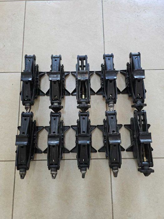 Домкрат Renault Clio 2 Symbol 1 Thalia Крюк Ключ Гак буксирувальний