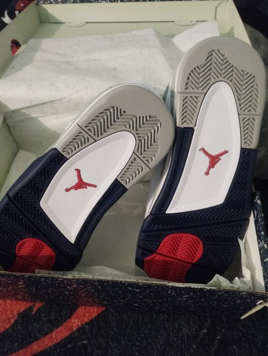Air Jordan 4 Retro