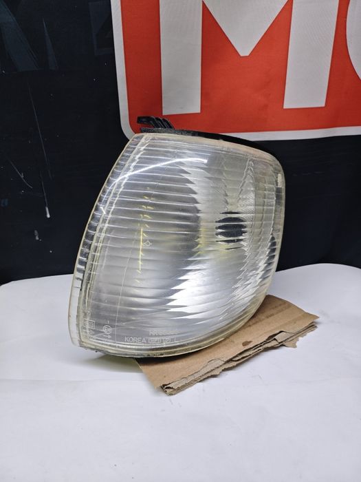 Piscas frente Hyundai Galloper